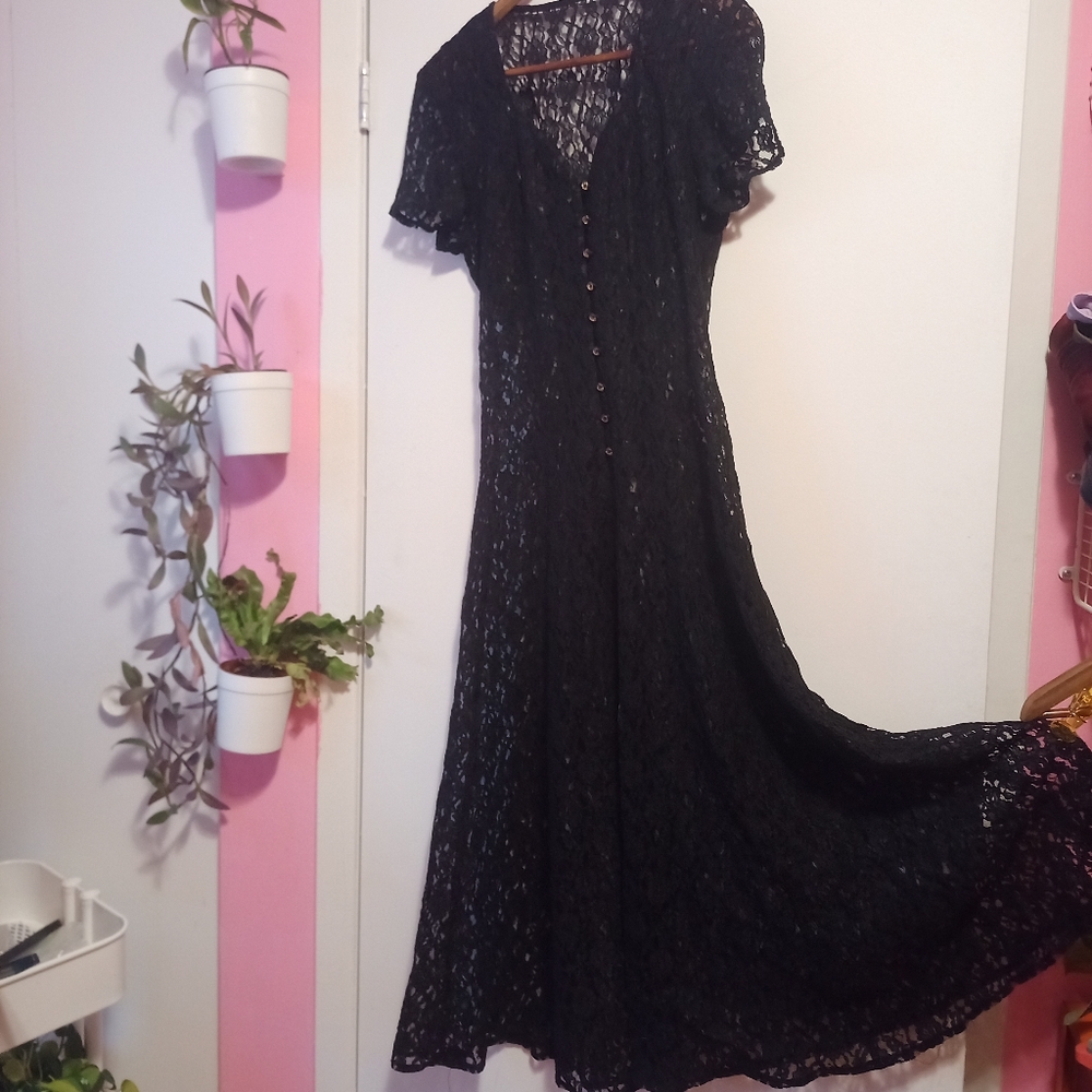 Elegant Black Lace Dress